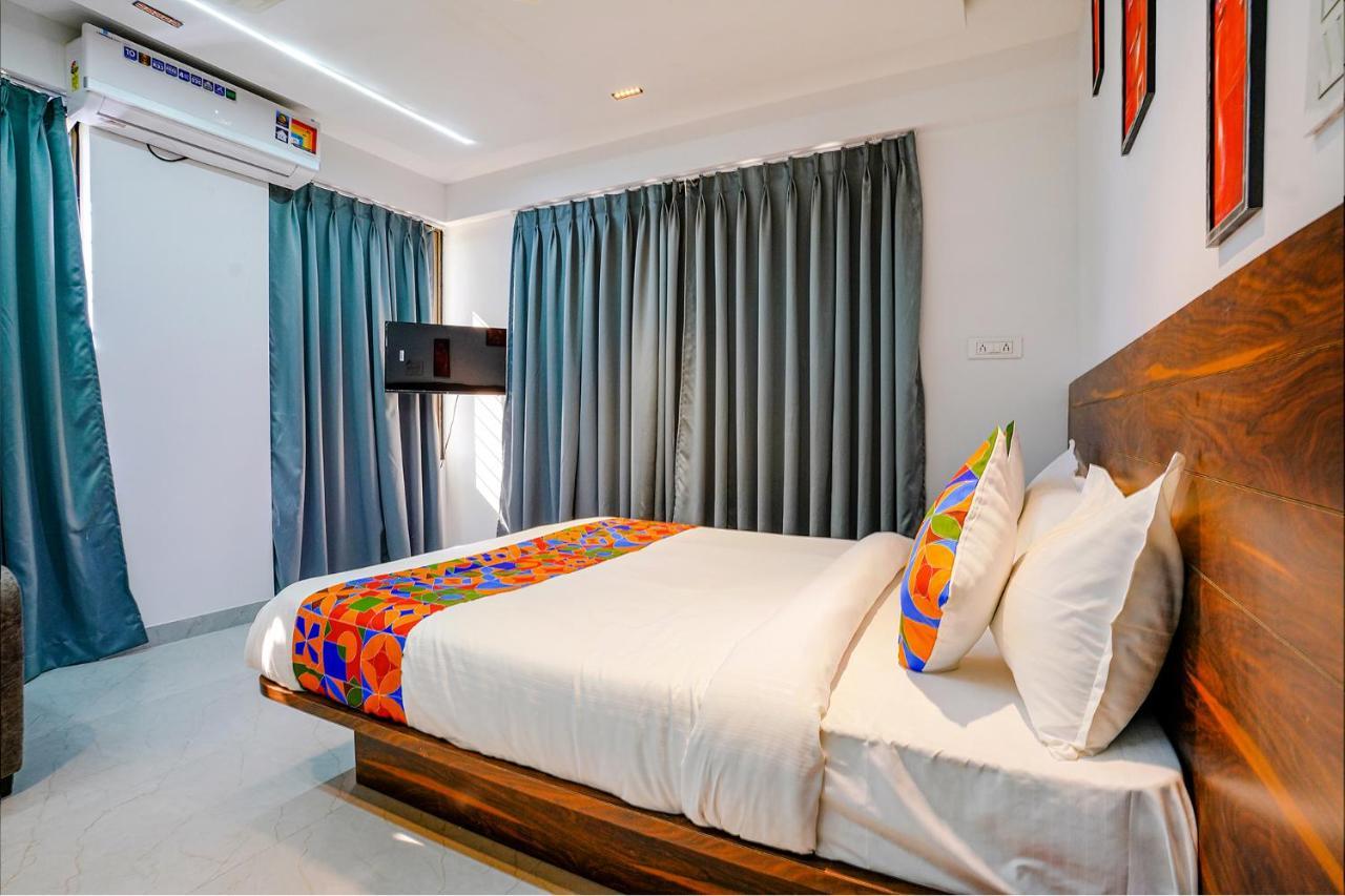 Fabhotel Crystal Inn - Nr Suvarndeep Chowk Pimpri-Chinchwad Exterior photo
