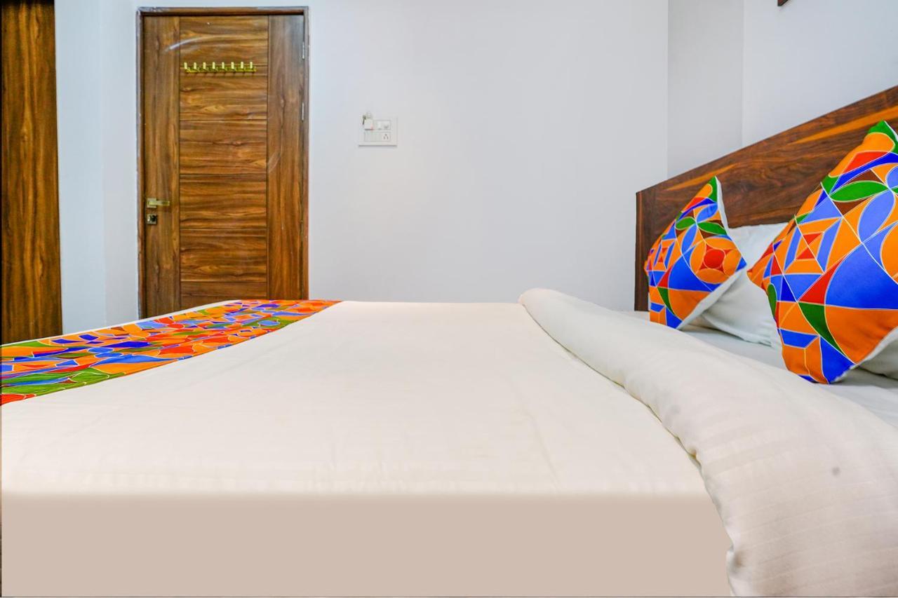 Fabhotel Crystal Inn - Nr Suvarndeep Chowk Pimpri-Chinchwad Exterior photo
