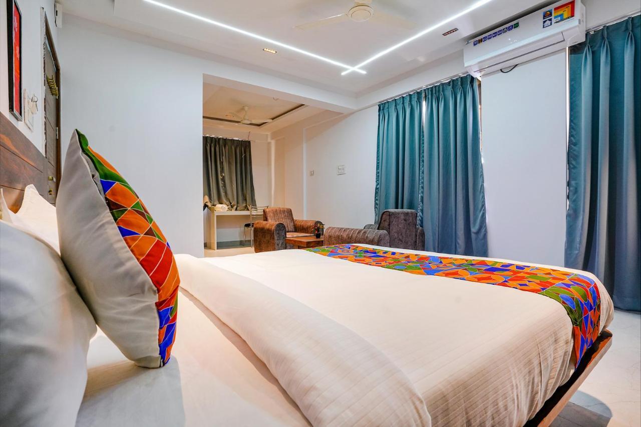 Fabhotel Crystal Inn - Nr Suvarndeep Chowk Pimpri-Chinchwad Exterior photo