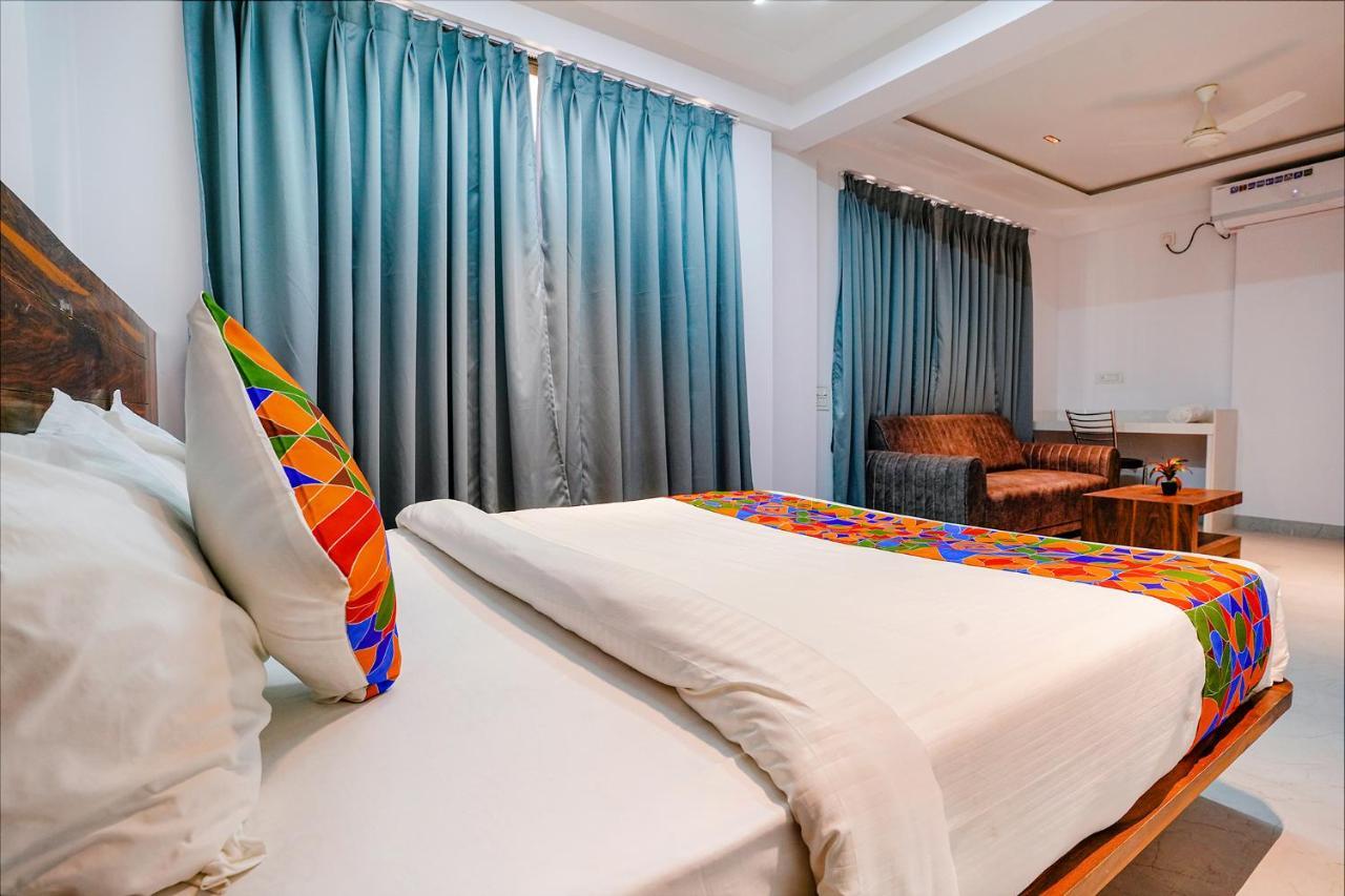 Fabhotel Crystal Inn - Nr Suvarndeep Chowk Pimpri-Chinchwad Exterior photo