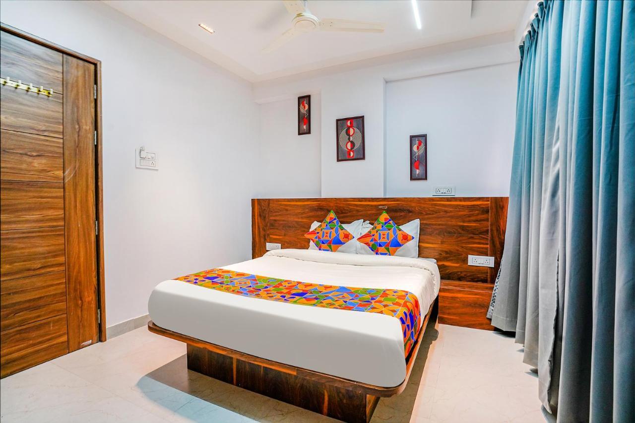 Fabhotel Crystal Inn - Nr Suvarndeep Chowk Pimpri-Chinchwad Exterior photo